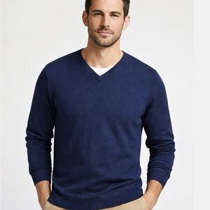 Uniqlo Men's Deep Blue V-Neck Sweater Size (Small to Medium )